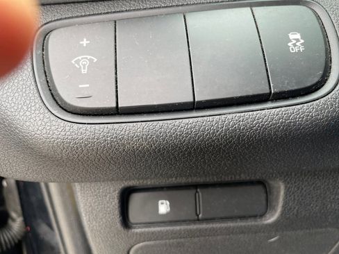 Used 2016 Kia Sorento EX image 25