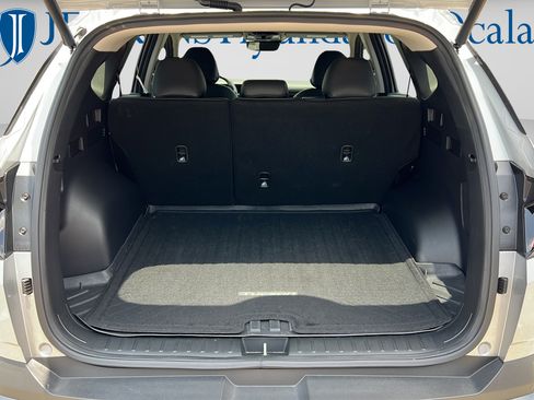 Used 2025 Hyundai Tucson Limited FWD image 12