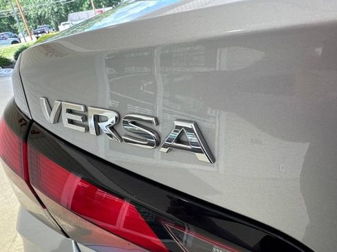 Used 2025 Nissan Versa SV FWD image 30