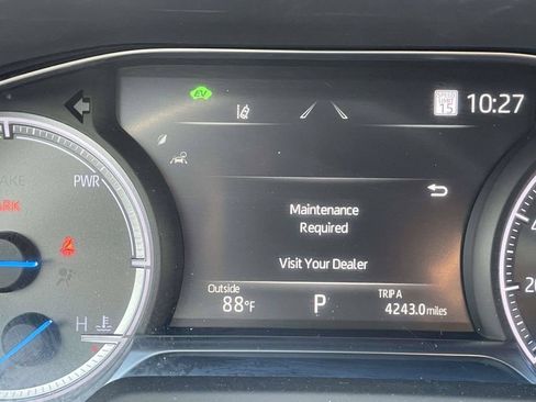 Used 2021 Toyota Venza XLE w/ Softex Package AWD/4WD image 14