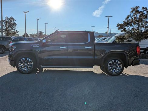 Used 2023 GMC Sierra 1500 Denali w/ Denali Reserve Package image 7