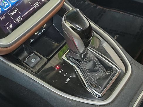 Used 2022 Subaru Outback Touring AWD/4WD image 18