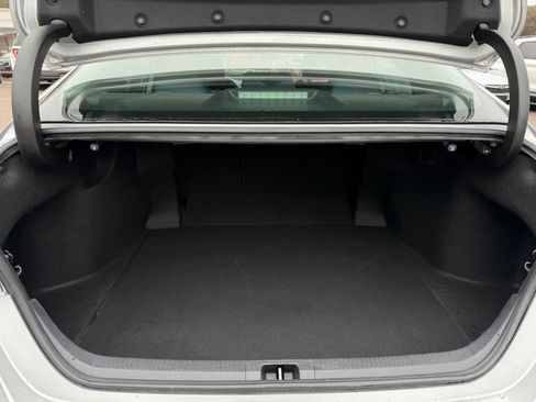 Used 2020 Toyota Camry LE image 12