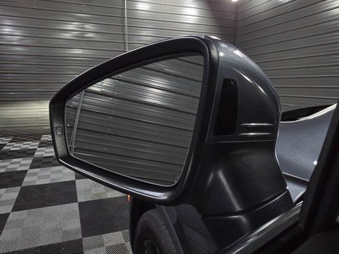 Used 2024 Volkswagen Tiguan SE w/ Panoramic Sunroof Package image 35