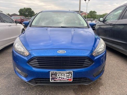 Certified 2018 Ford Focus SE w/ SE Appearance Package image 2