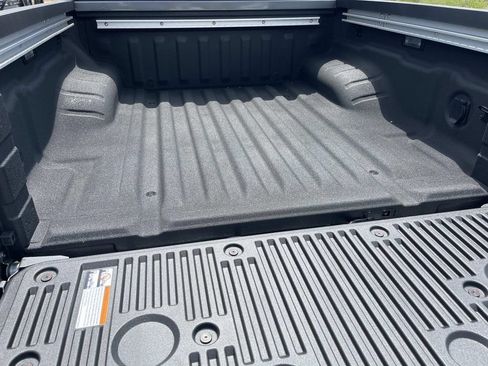 New 2026 Nissan Frontier SV w/ SV Convenience Package RWD image 12