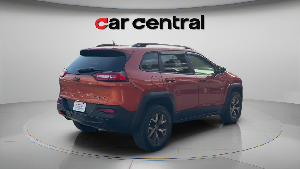 Used 2015 Jeep Cherokee Trailhawk w/ Comfort/Convenience Group AWD/4WD image 6