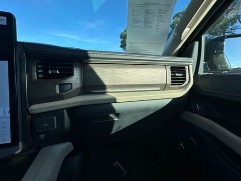 Used 2023 Ford Expedition Max Limited RWD image 22