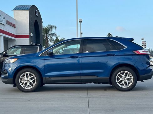 Used 2023 Ford Edge SEL image 3