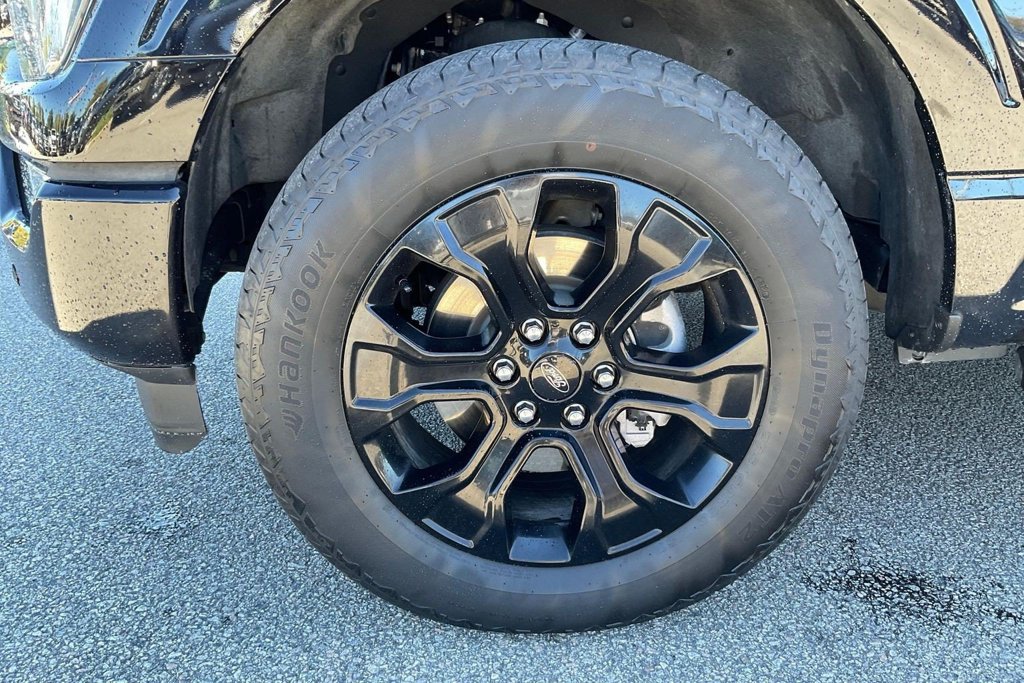 Used 2023 Ford F150 Lariat w/ Equipment Group 502A High AWD/4WD image 9