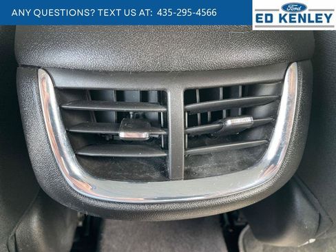 Used 2017 Chevrolet Malibu LT FWD image 6