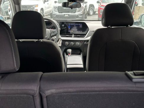 New 2026 Chevrolet Trax RS w/ Sunroof Package image 9