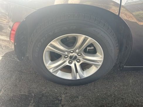 Used 2021 Dodge Charger SXT image 17