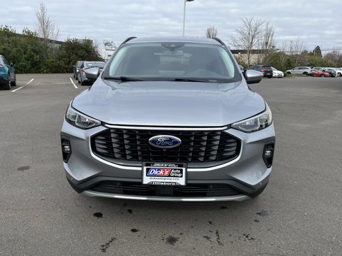 Used 2024 Ford Escape Platinum image 8