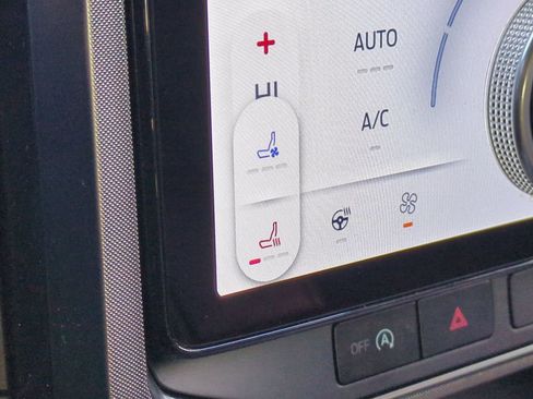 Certified 2023 Ford Expedition Limited image 39