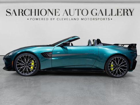 Used 2023 Aston Martin V8 Vantage Roadster RWD image 3