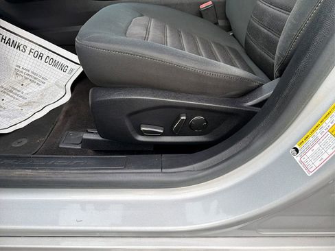 Used 2019 Ford Fusion SE image 21