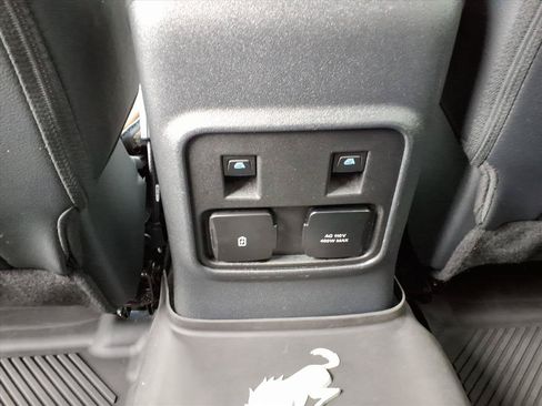 Used 2021 Ford Bronco Outer Banks AWD/4WD image 15