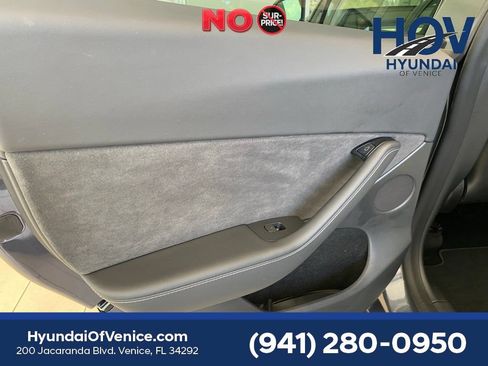 Used 2022 Tesla Model Y Performance AWD/4WD image 41