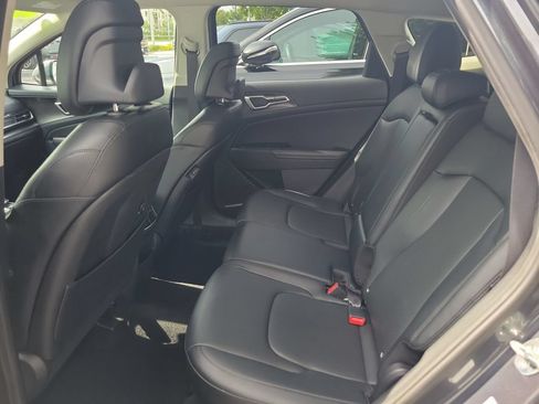 Certified 2024 Kia Sportage EX FWD image 12