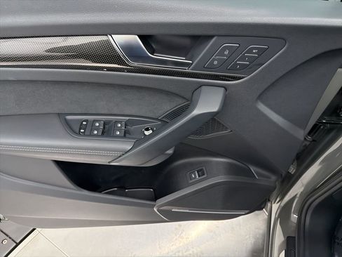 Used 2024 Audi SQ5 Premium Plus w/ Premium Plus Package image 18