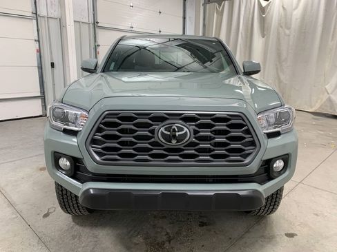 Used 2023 Toyota Tacoma TRD Off-Road image 28