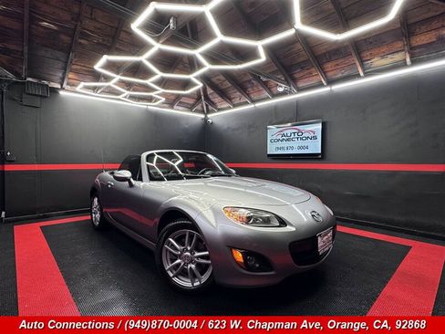 Used 2012 MAZDA MX-5 Miata Sport RWD image 1