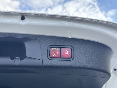 New 2026 Mercedes-Benz GLA 250 GLA 250 image 16