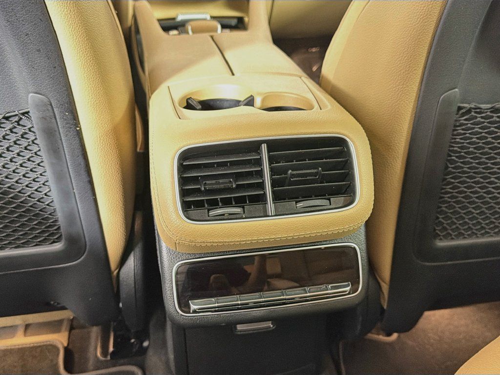 Used 2024 Mercedes-Benz GLS 450 4MATIC image 23