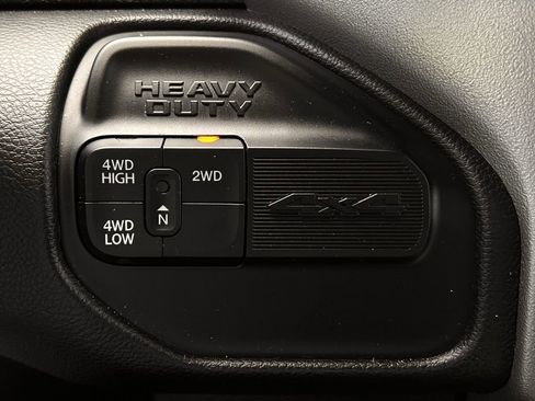 Used 2024 RAM 3500 Big Horn image 24