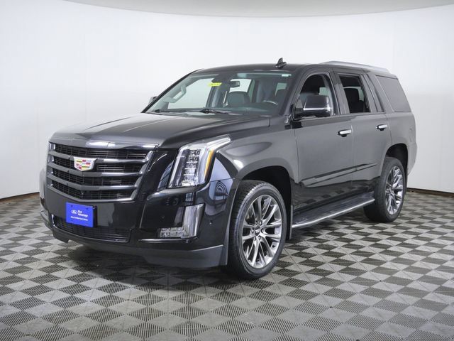 Used 2020 Cadillac Escalade Luxury w/ Escalade Sport Edition AWD/4WD image 5