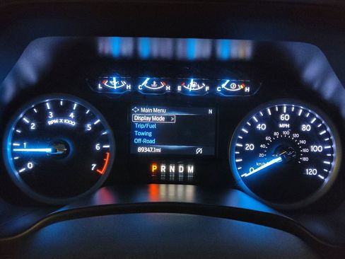 Used 2020 Ford Expedition XLT w/ Black Accent Package RWD image 23