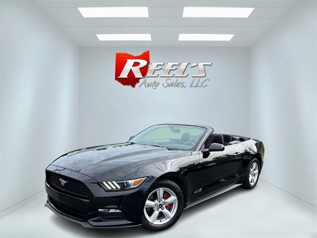 Used 2017 Ford Mustang Convertible RWD image 2