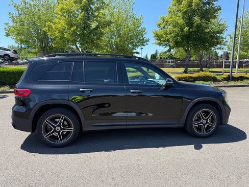 Used 2023 Mercedes-Benz GLB 250 4MATIC image 8