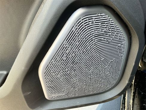 New 2025 GMC Hummer EV 3X image 16