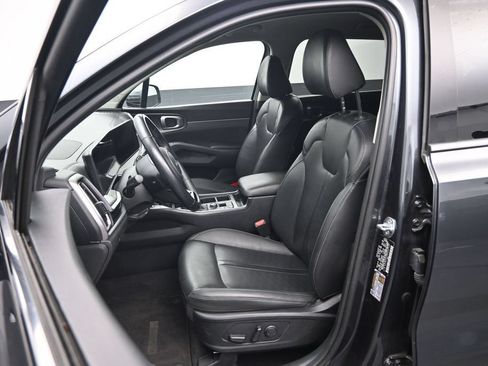 Used 2024 Kia Sorento S FWD image 20