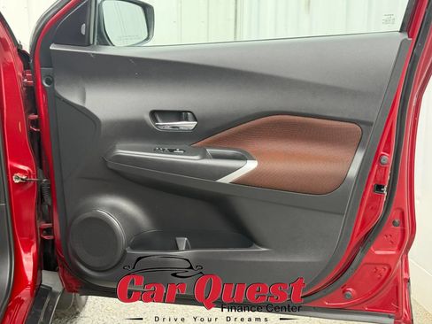 Used 2023 Nissan Kicks SR FWD image 19