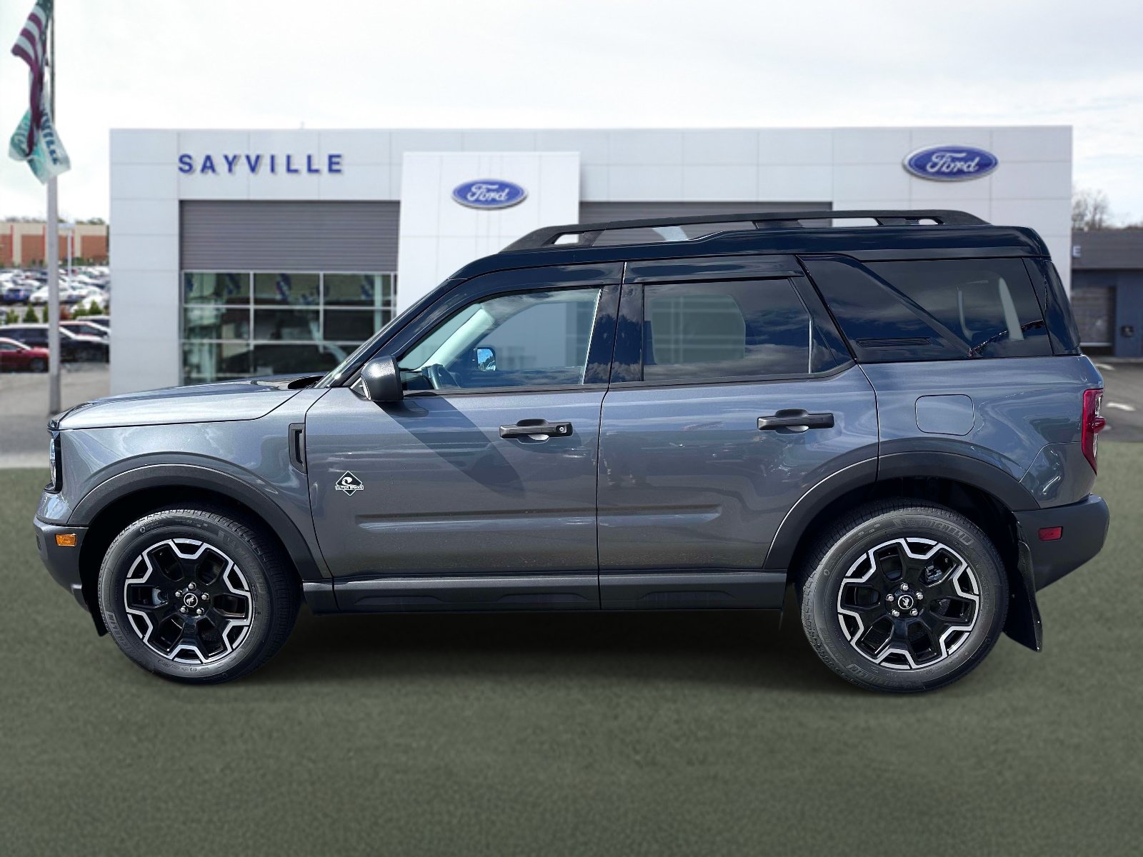 Used 2026 Ford Bronco Sport Outer Banks AWD/4WD image 2