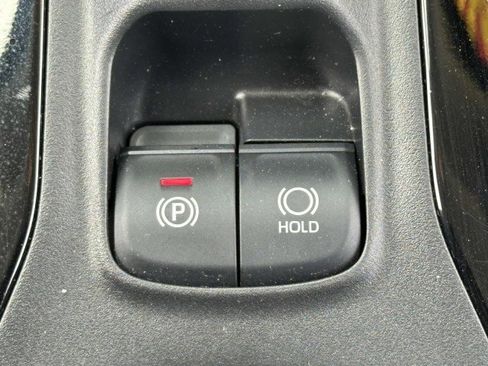 Used 2020 Toyota Corolla LE image 22