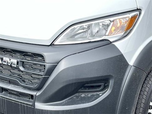 Used 2025 RAM ProMaster 2500 w/ Storage Group image 10