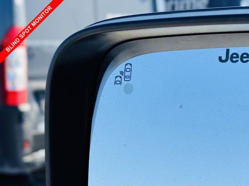 Used 2023 Jeep Renegade Trailhawk w/ Trailhawk Elite Group image 10