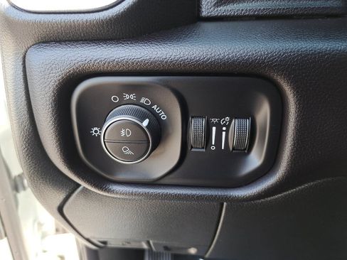 Used 2023 RAM 2500 Laramie AWD/4WD image 29