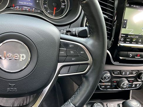 Used 2019 Jeep Cherokee Limited AWD/4WD image 20