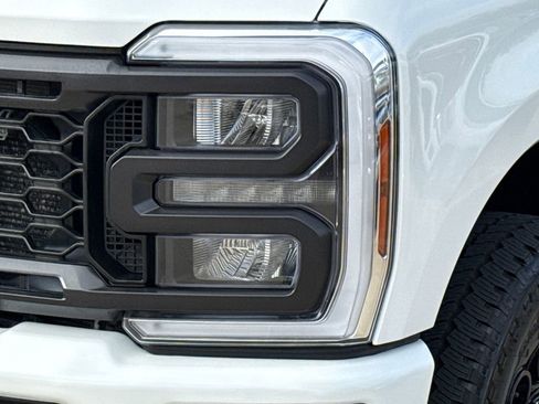 Used 2024 Ford F250 Lariat w/ Lariat Ultimate Package image 4