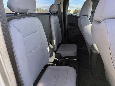 Used 2016 Chevrolet Colorado W/T image 11