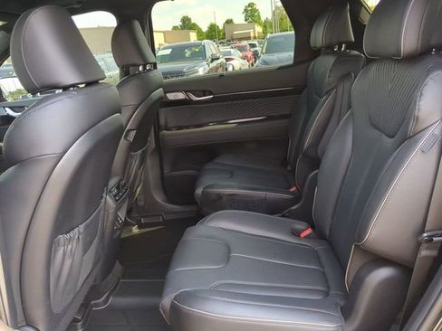 Used 2025 Hyundai Palisade Calligraphy AWD/4WD image 13