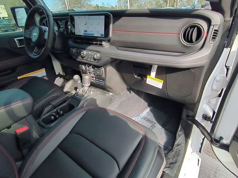 New 2026 Jeep Wrangler Unlimited Rubicon 392 w/ Quick Order Package 27X Moab AWD/4WD image 35