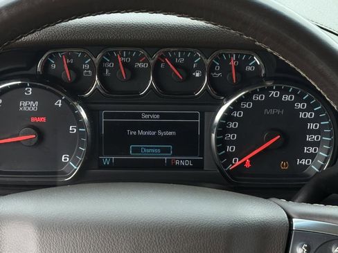 Used 2018 Chevrolet Tahoe LT RWD image 17