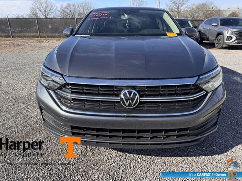 Used 2023 Volkswagen Jetta SE w/ Panoramic Sunroof Package image 8