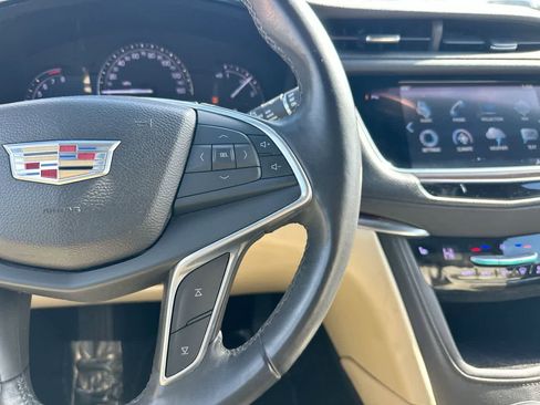 Used 2017 Cadillac XT5 Luxury w/ Driver Awareness Package image 29